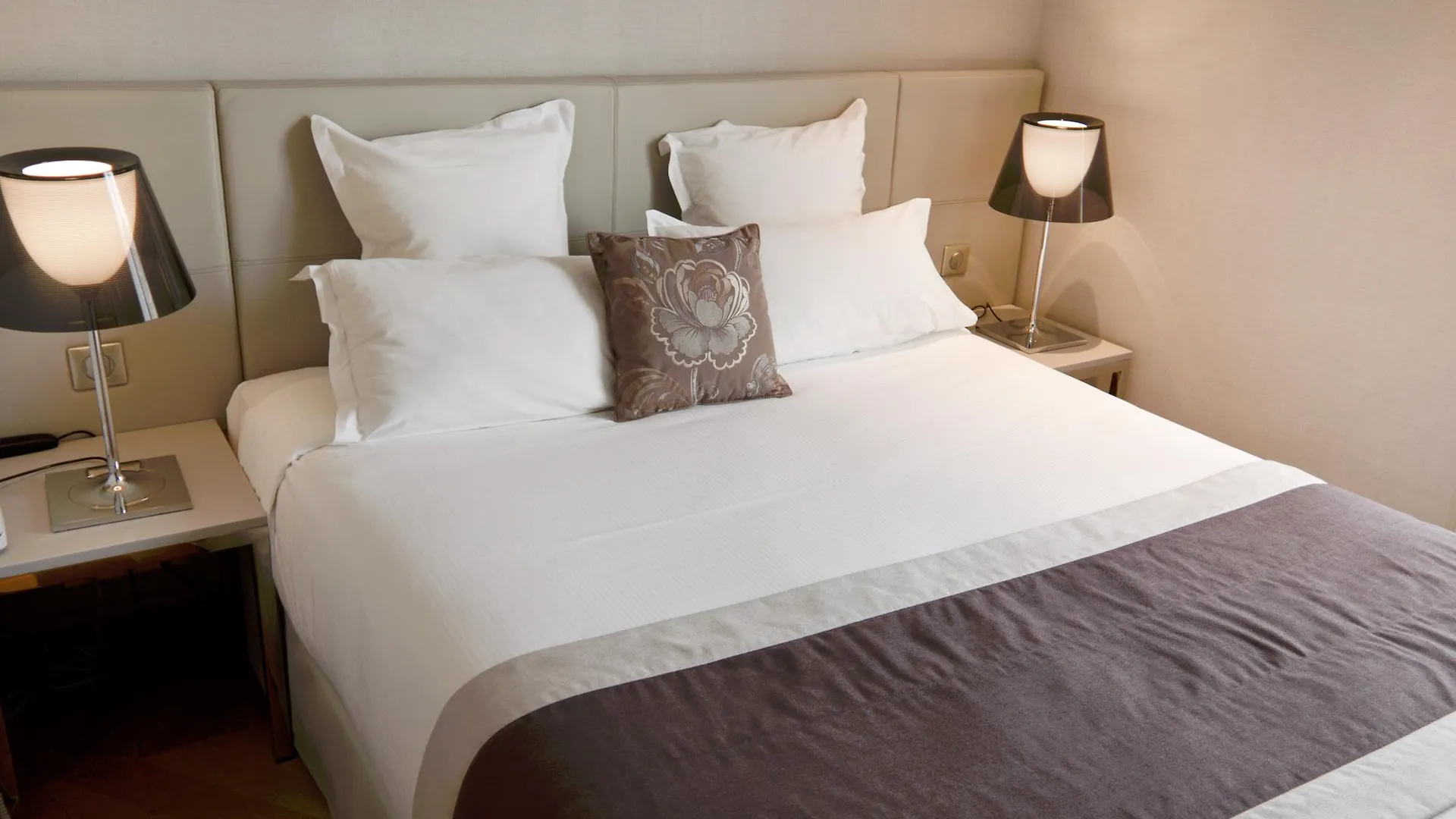Hotel Tourisme Avenue Paris 4*,